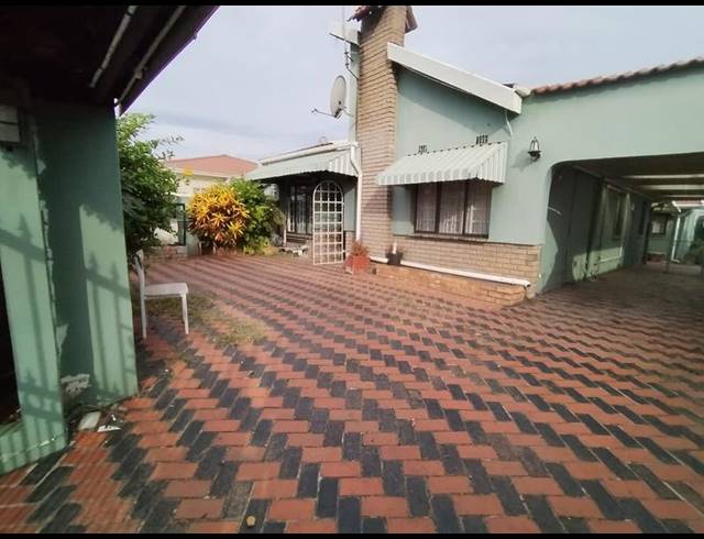 3 BEDROOM HOUSE FOR SALE IN NORTHCROFT